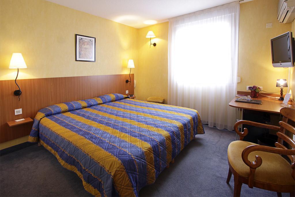 Hotel Innes By Happyculture Toulouse Room photo